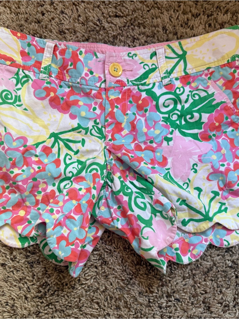 Lilly Pulitzer Floral Scallop Hem Shorts - Size 0